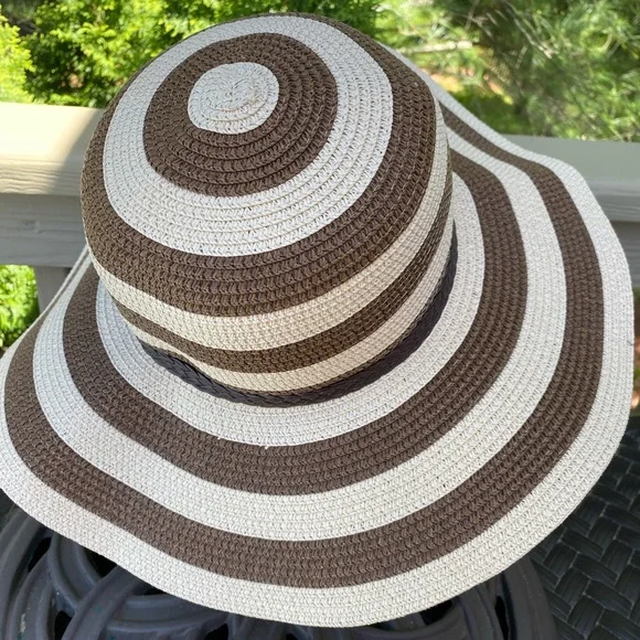 NWOT SUNLILY Striped Brown and Cream Sun Hat, Size: S/M (fits up to 22” head) - Picture 3 of 8